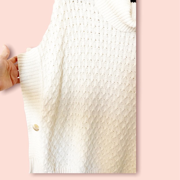 Old Navy sweater - Picture 3 of 4